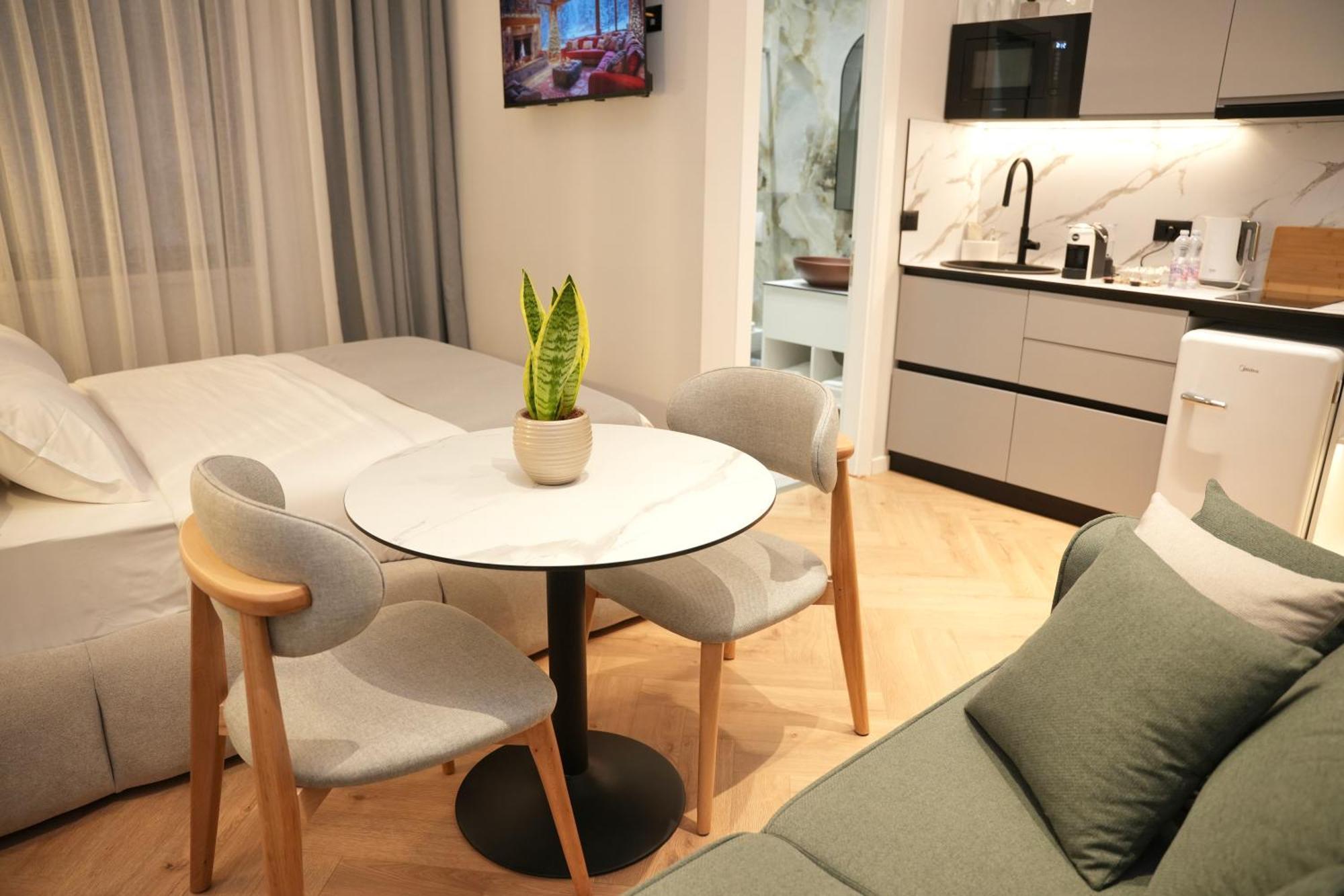 Nea Deluxe Apart-Hotel Tiranë Eksteriør bilde